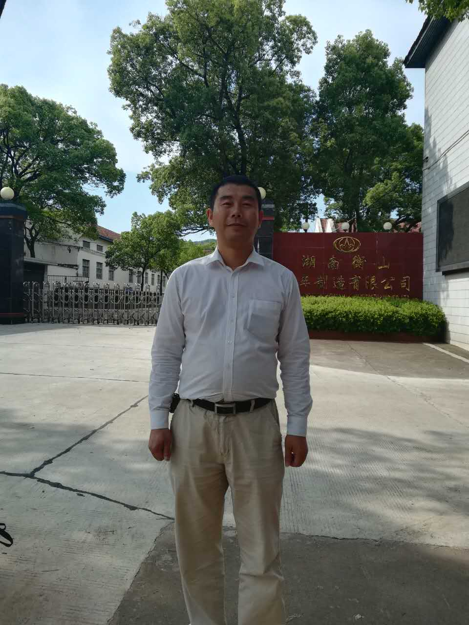 客車自動(dòng)破窗裝置,遙控自動(dòng)破玻器,破窗器,南冠破玻器